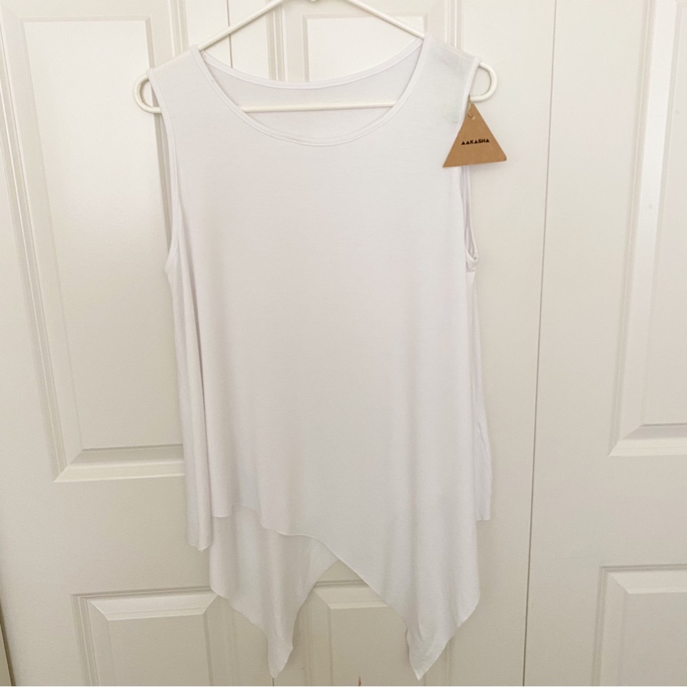 NWT AAKASHA asymmetrical white tank